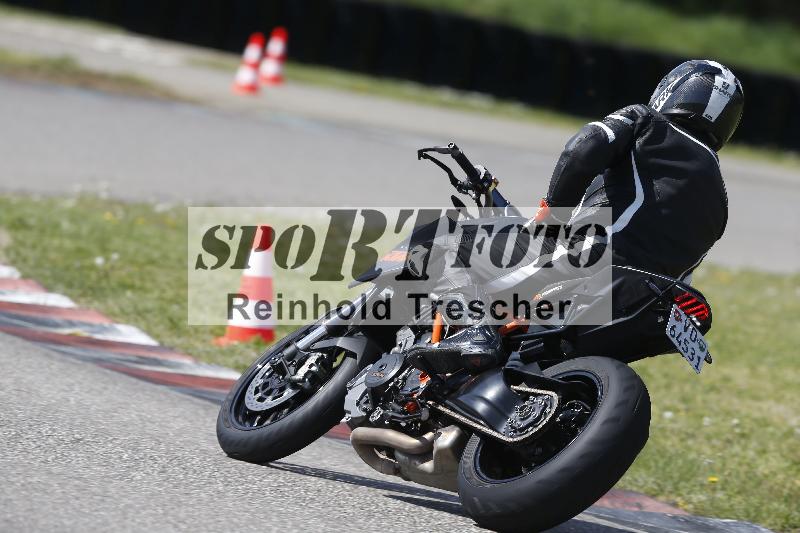 Archiv-2025/09 22.04.2025 Cornu Master School ADR/gruen-vert/3